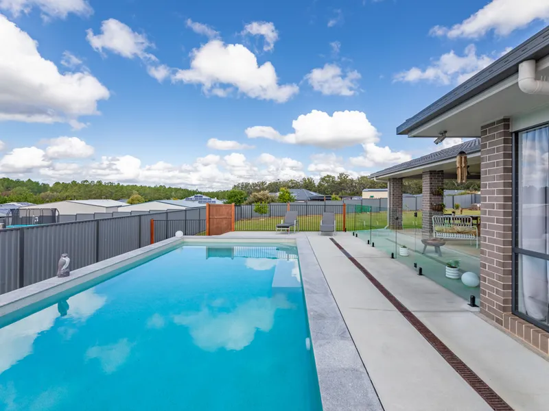 Super-Sized Family Home in EVERY Sense!
