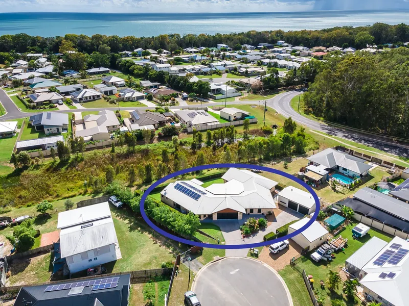 Dual Living Close To The Beach - Immaculate Property