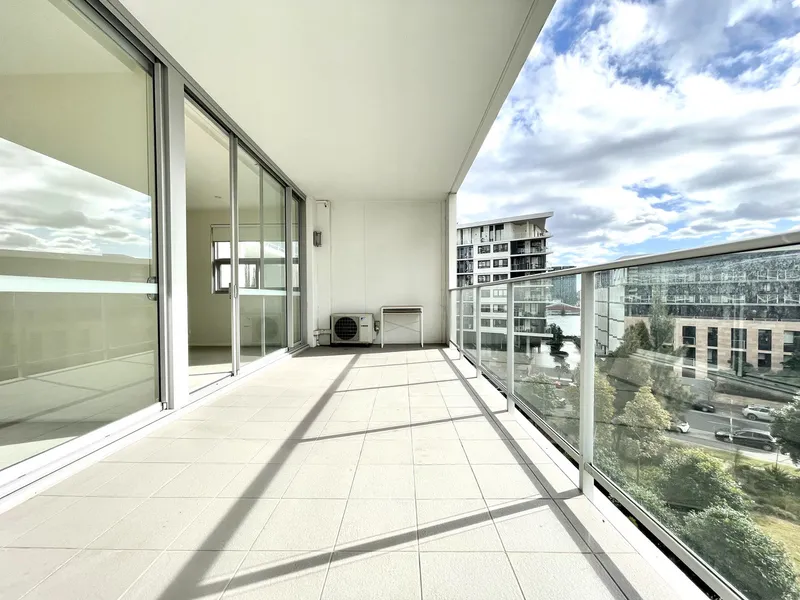 Superb Spacious One Bedroom Apartment In Heart of Rhodes with Water View