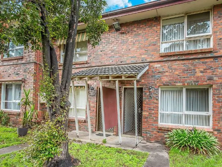 Affordably Priced 1 Bedroom Townhouse in Reservoir