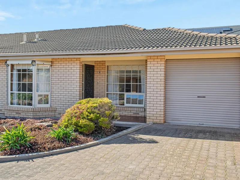 Charming 2-Bedroom Unit in Prime Location