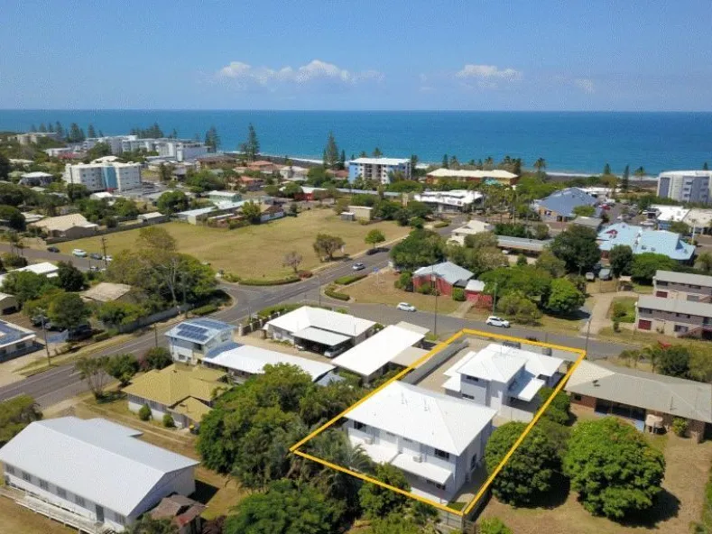 Units 2, 3 & 4 /11 Holland Street BARGARA