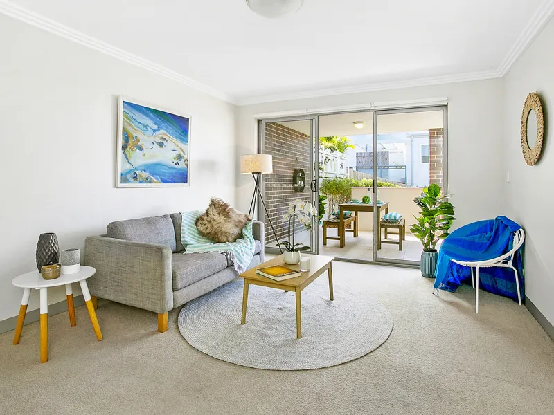 ELEVATED COURTYARD APARTMENT