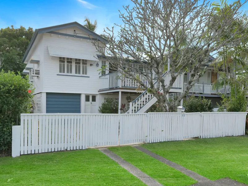 This classic high set Queenslander is in an ideal location for City living
