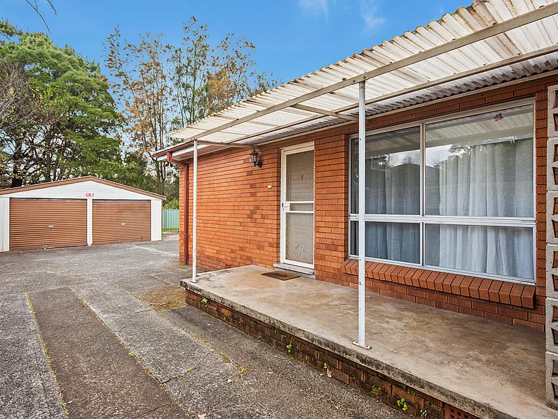 2 Bedroom Unit in Great Location