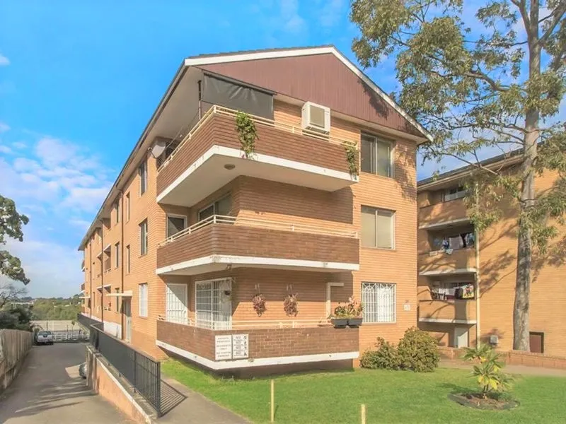 Modern 2 Bedroom Apartment