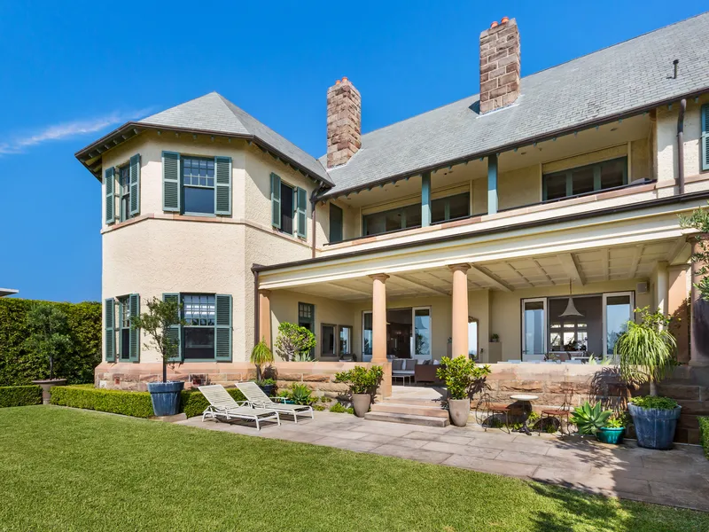 Elegant Garden Residence in 'Kilmory Estate'