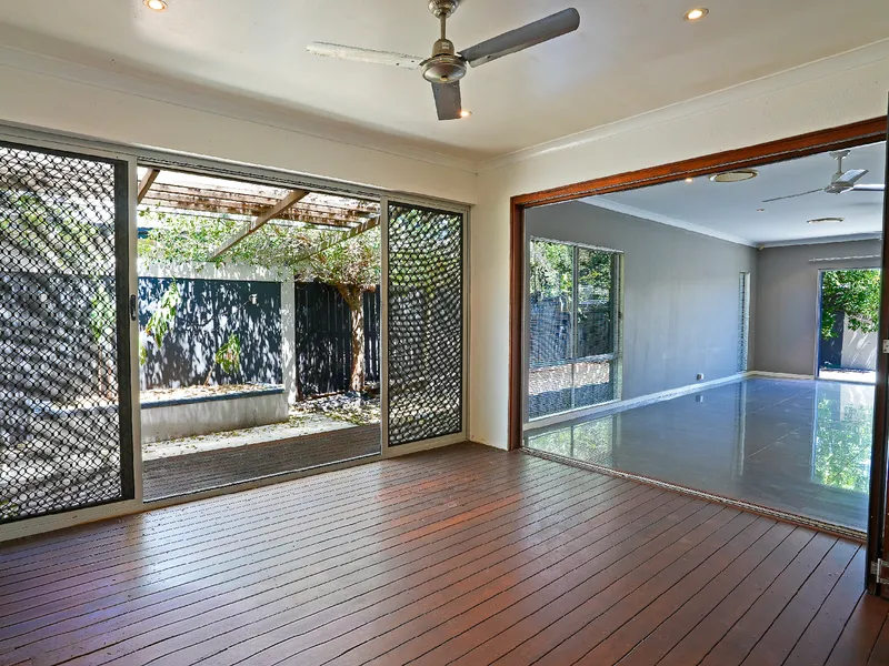 Large Family Home with Ducted Air-conditioning and Solar