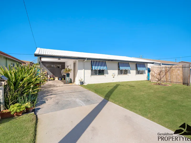 Newly Renovated Beachside Cottage