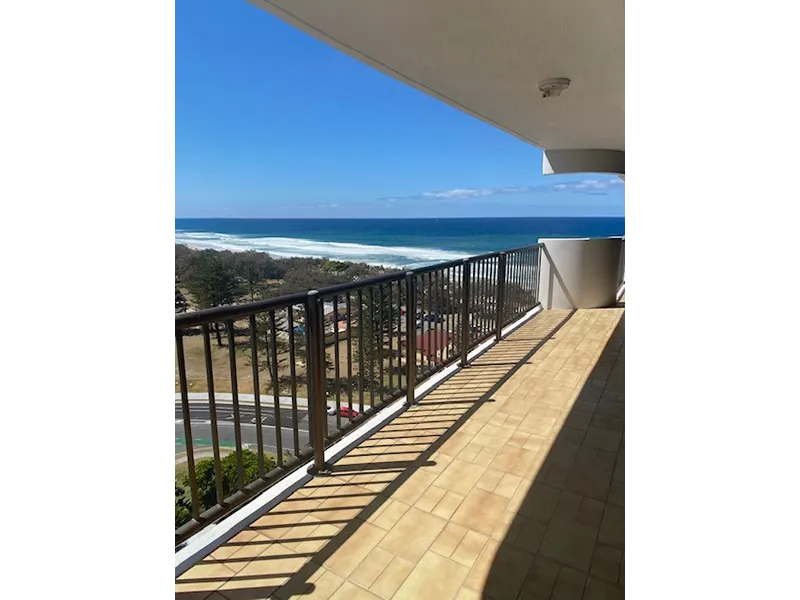 De Ville - Beautiful Ocean & Broadwater Views