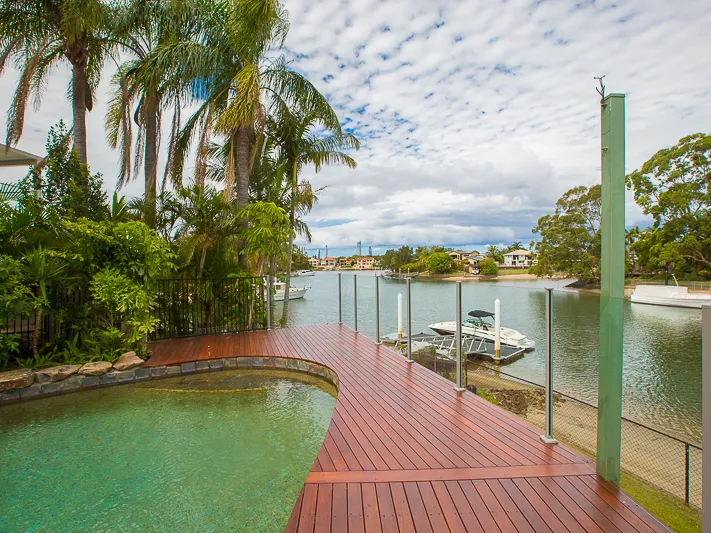 WATERFRONT THREE BEDROOM FAMILY HOME IN BROADBEACH WATERS