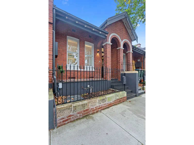 Luxurious Light Filled Victorian Terrace | Vendor Meets Market | Auction-Price Buyers Guide:$1,800,000.00 Auction -24th April-2021
