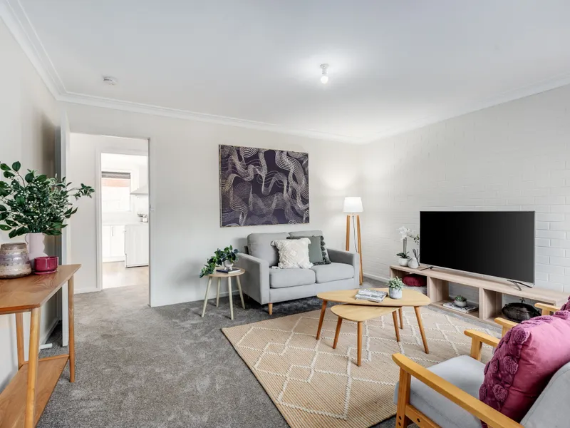 Private and Secure Brick Unit Metres from Forest Hill Reserve