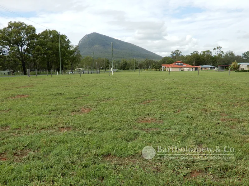 A really great blank canvas to build your dream home on.