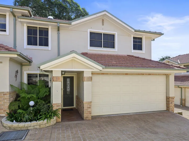 IRRESISTIBLE TOWNHOUSE LIFESTYLE!