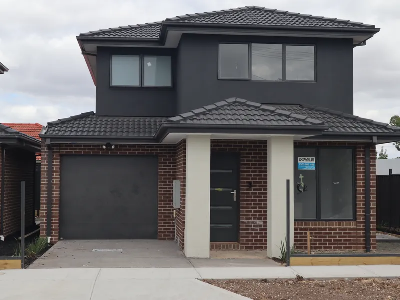 Modern Townhouse with the Perfect Location