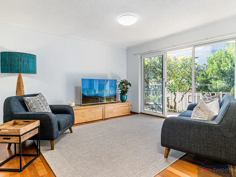 RENOVATED FIRST FLOOR APARTMENT