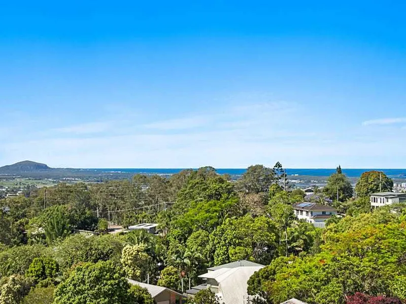 Stunning Unit With Northerly Ocean Views!