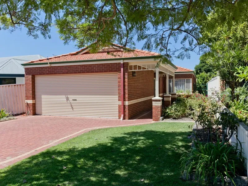 CUTE & COZY FAMILY HOME ON QUIET STREET