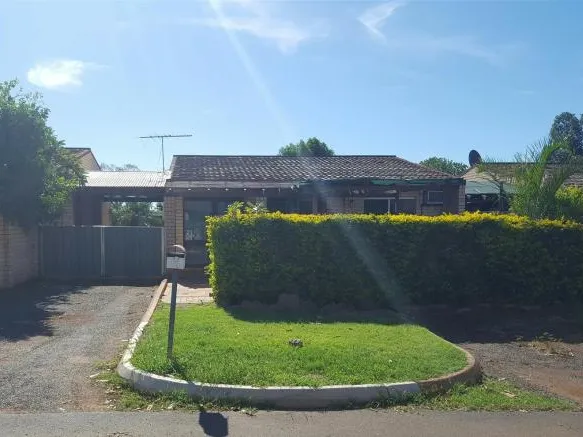 Very Tidy home in Quiet Complex