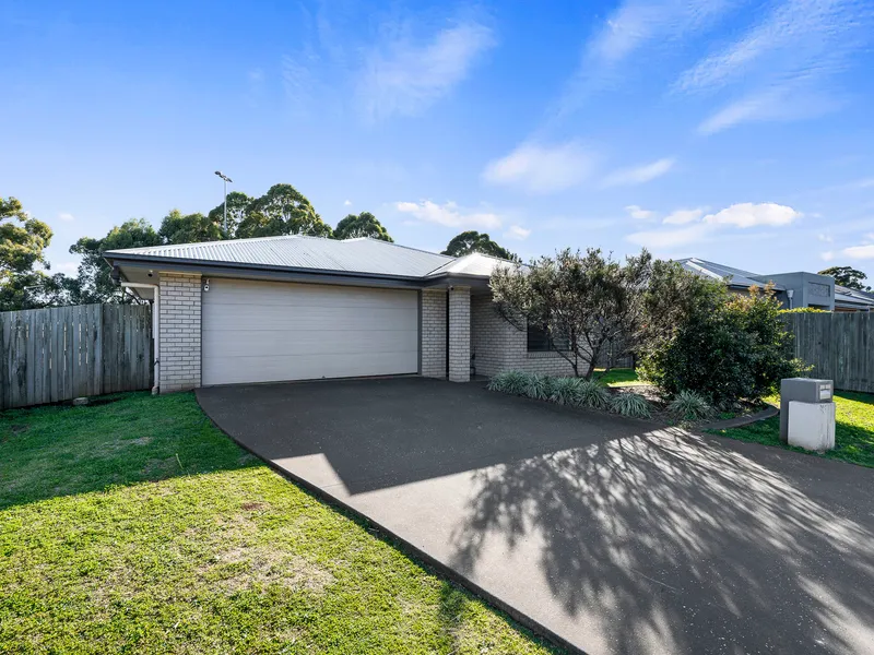 Get 4 BEDROOMS and 4 MORE SPECIAL FEATURES here!