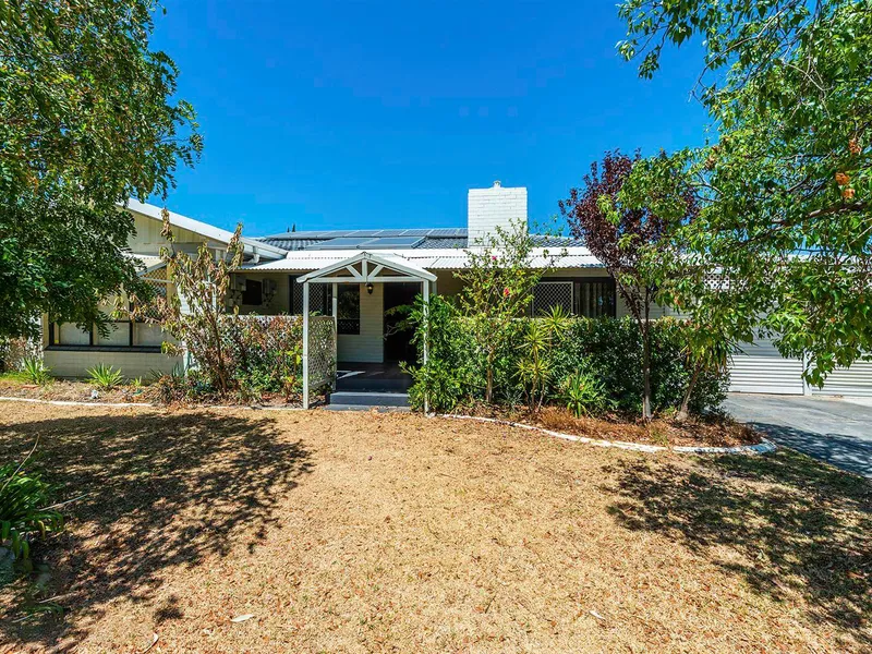 HUGE BLOCK - 2 x LARGE SHEDS - GREAT INVESTMENT PROPERTY