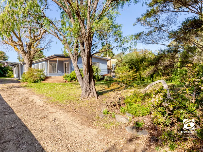 WATERFRONT LIFESTYLE WITH JETTY BERTH