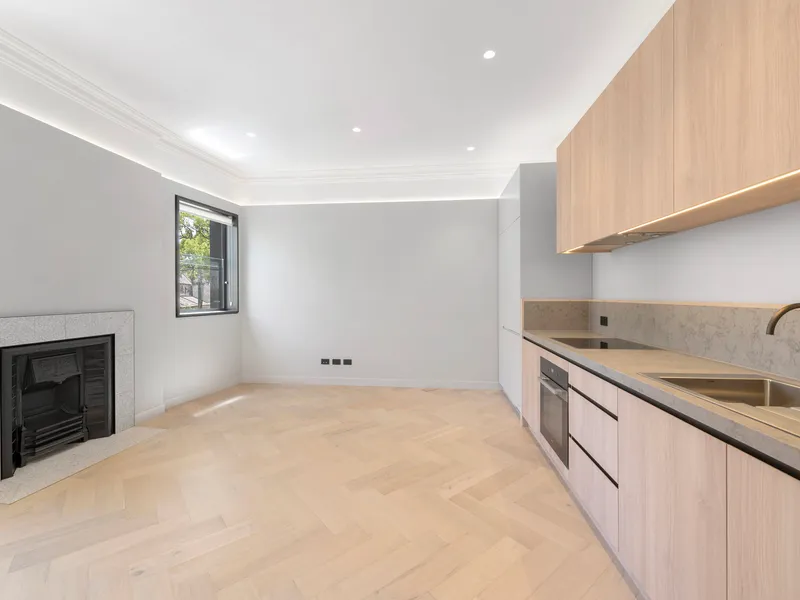 AMAZING BRAND NEW 1 BEDROOM APARTMENT IN THE HEART OF DARLINGHURST 