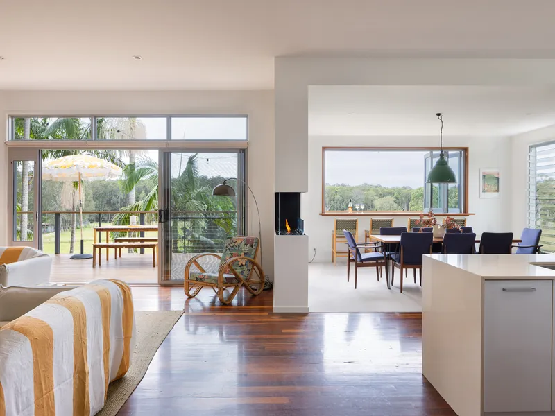 Stunning residence offering coastal tranquillity and contemporary elegance