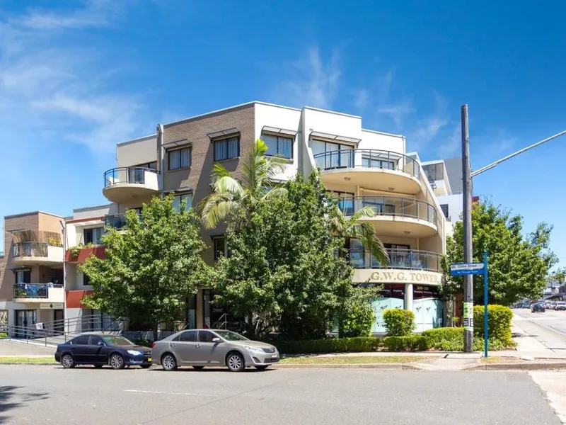 Looking for a spacious modern unit... STOP LOOKING THIS IS THE ONE YOU HAVE BEEN SEARCHING FOR.