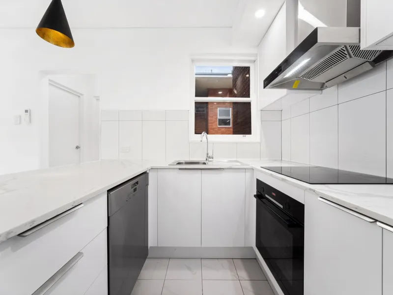 Fully Renovated Unit Within walking distance to Ashfield Station and Shops!