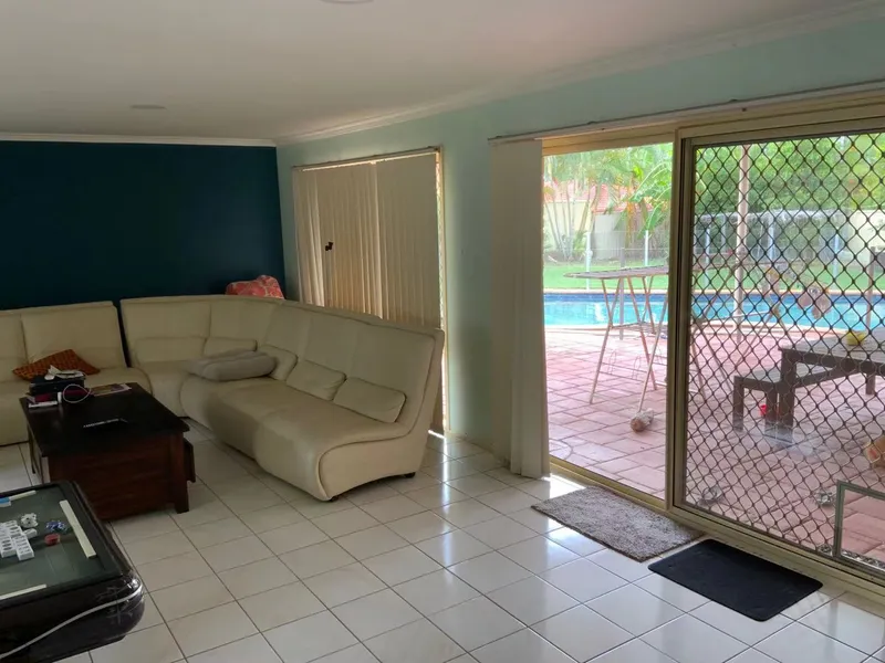 Last 2 rooms available - Massive house in startegic location - Eight Mile Plains