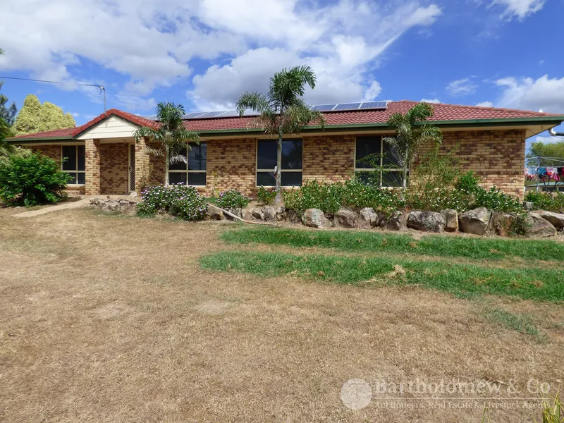 Are you looking for a nice little semi-rural package?