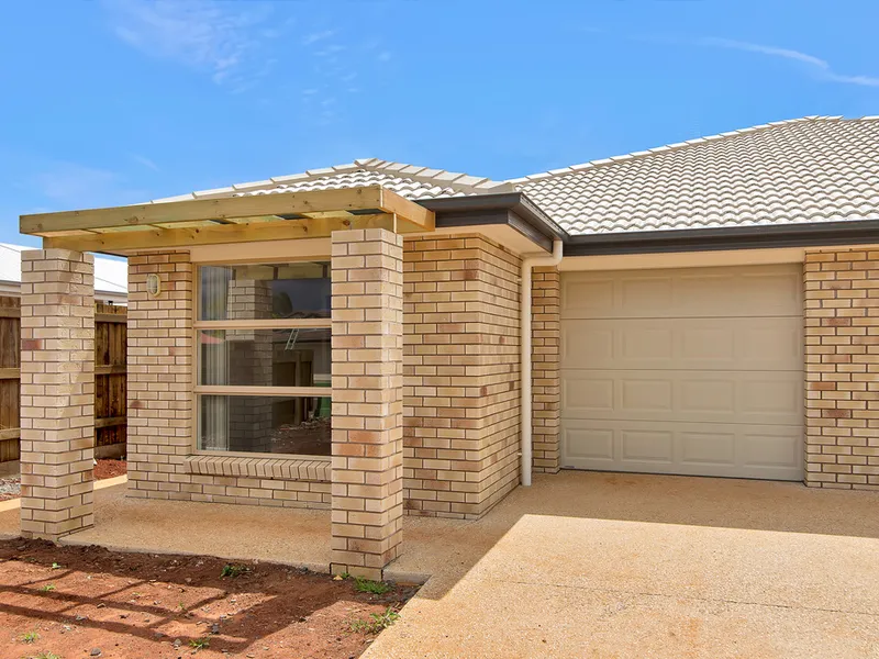 Stunning and Well Appointed 2 Bedroom Unit in Cranley