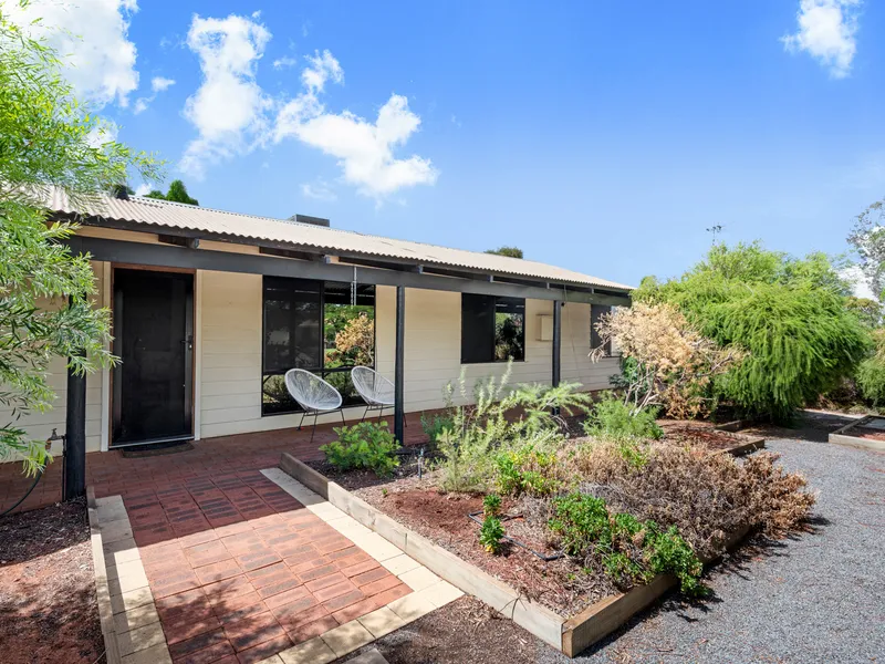 The PERFECT 4 Bedroom Family Home