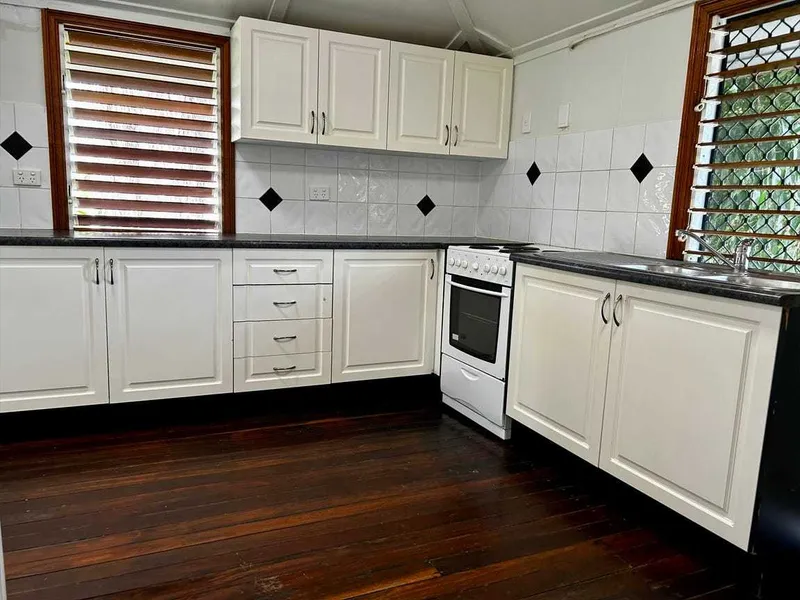 Charming Unit!