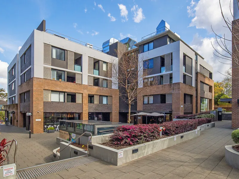 Luxury apartment with expansive views in the heart of Beecroft