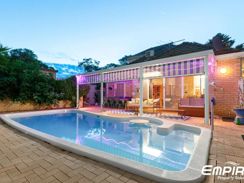 Rare Find - Opposite Park