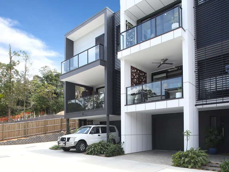 Spacious Contemporary Townhome