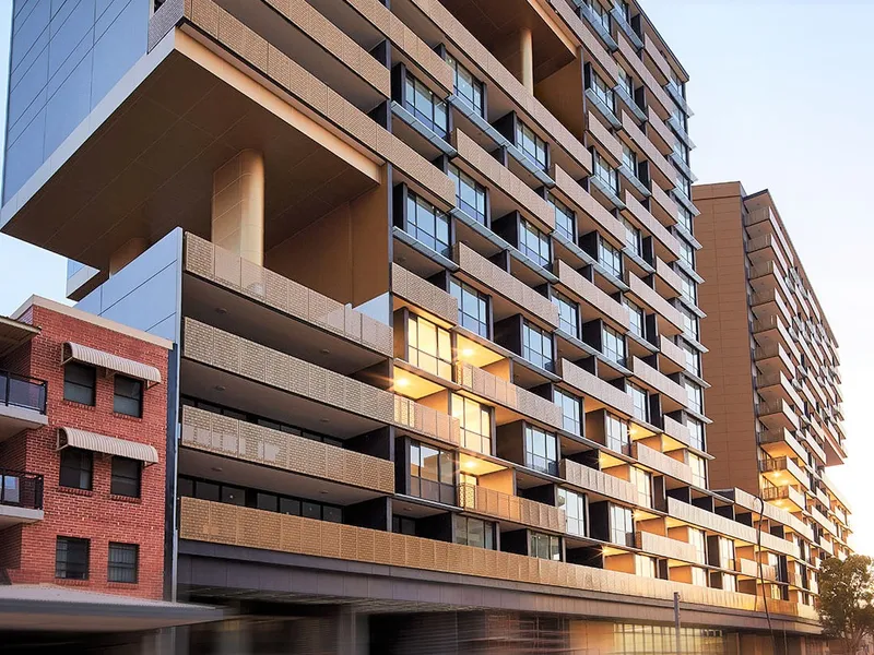 Modern Apartment in the heart of Hurstville with brilliant city view!!!