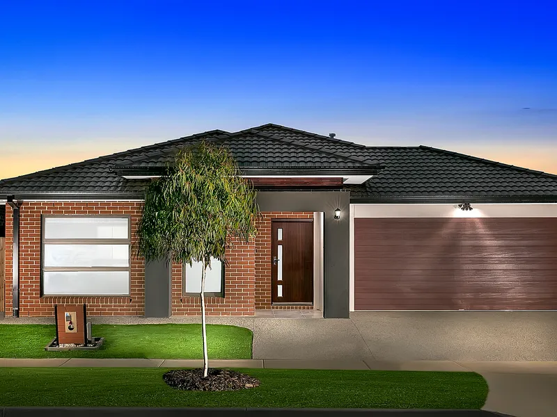 Brand New Family Home (Location & Quality) !!