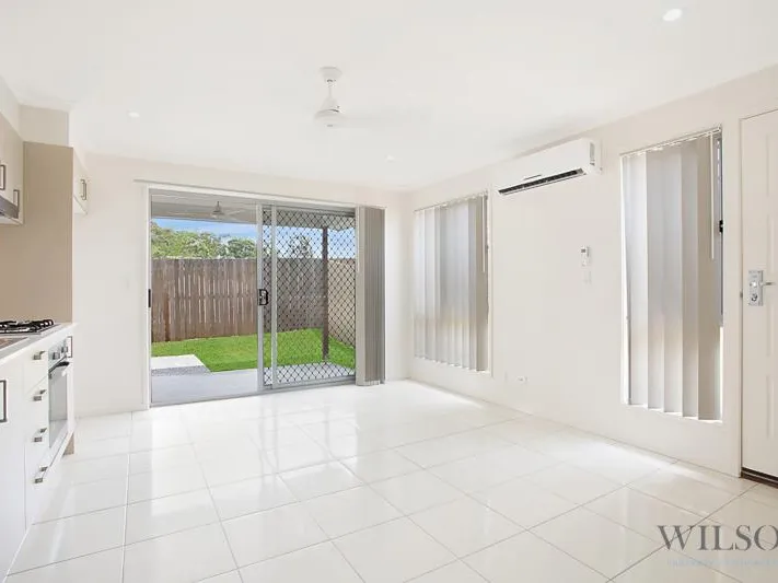 2 bedroom Duplex with Low Maintenance Yard