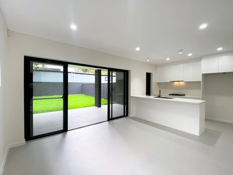 BRAND NEW LUXURY DUPLEX