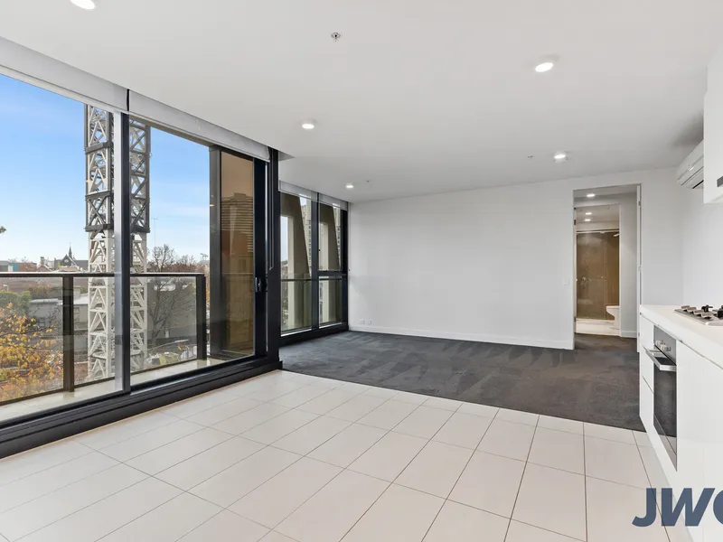 Spacious 2 Bedroom in the heart of CBD
