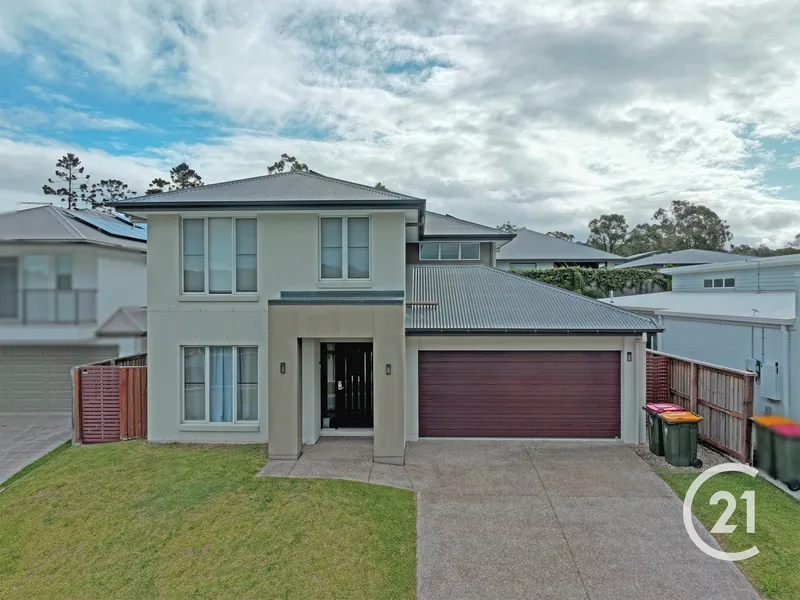 Modern large family homes w/ 4 Beds plus Study