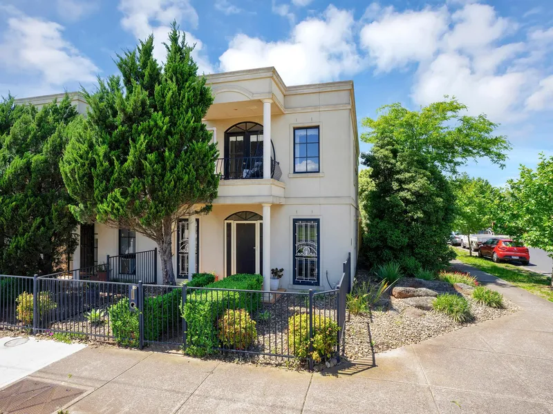 Gorgeous Townhome in South Side Werribee