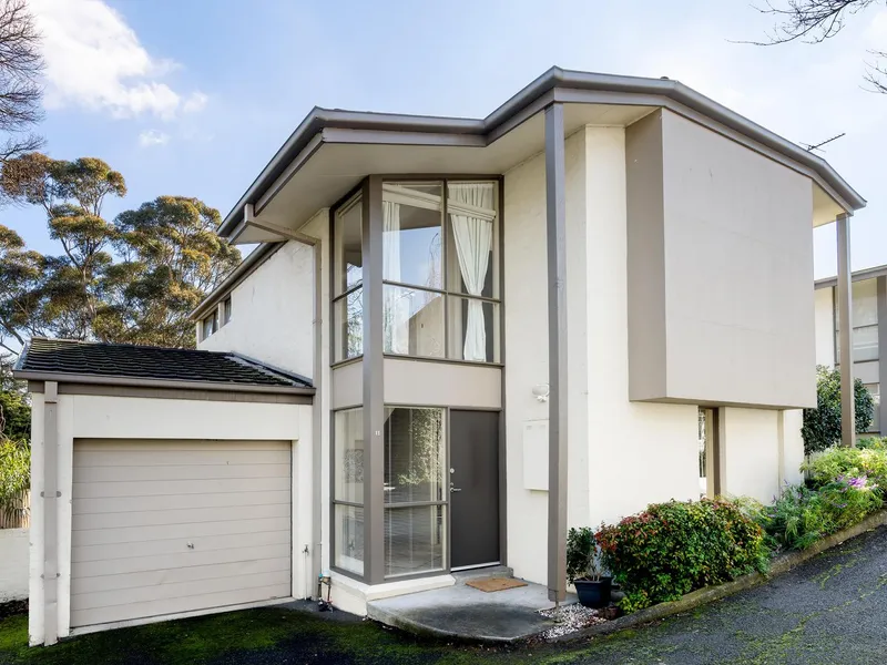 Contemporary style meets convenient inner city living
