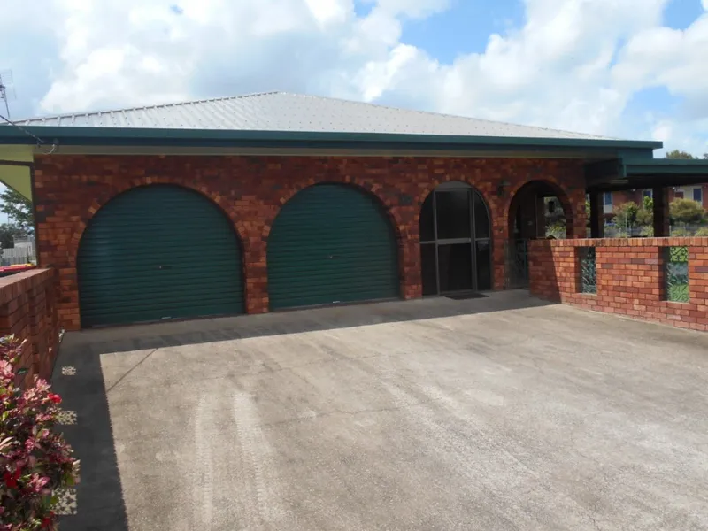 GREAT LOCATION - NO KNOWN FLOOD !