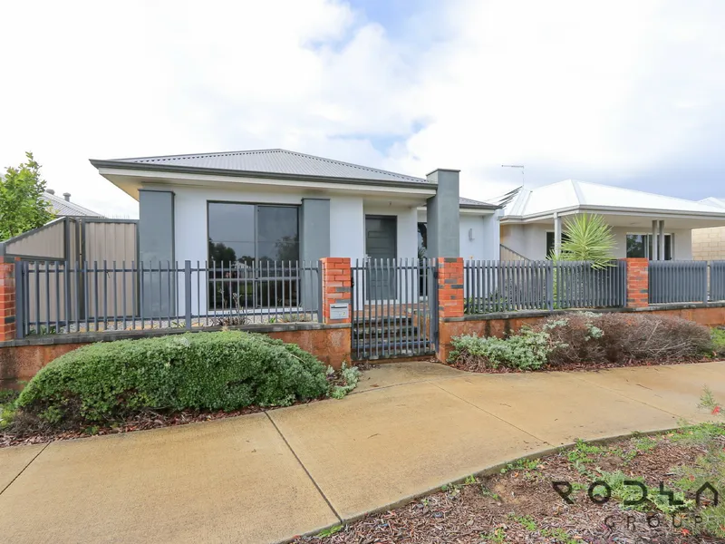 PARKLAND VIEWS FROM YOUR DOORSTEP!