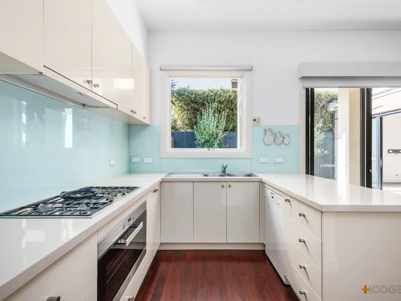 STUNNING TOWNHOUSE | SECURE | SPACIOUS AND MODERN